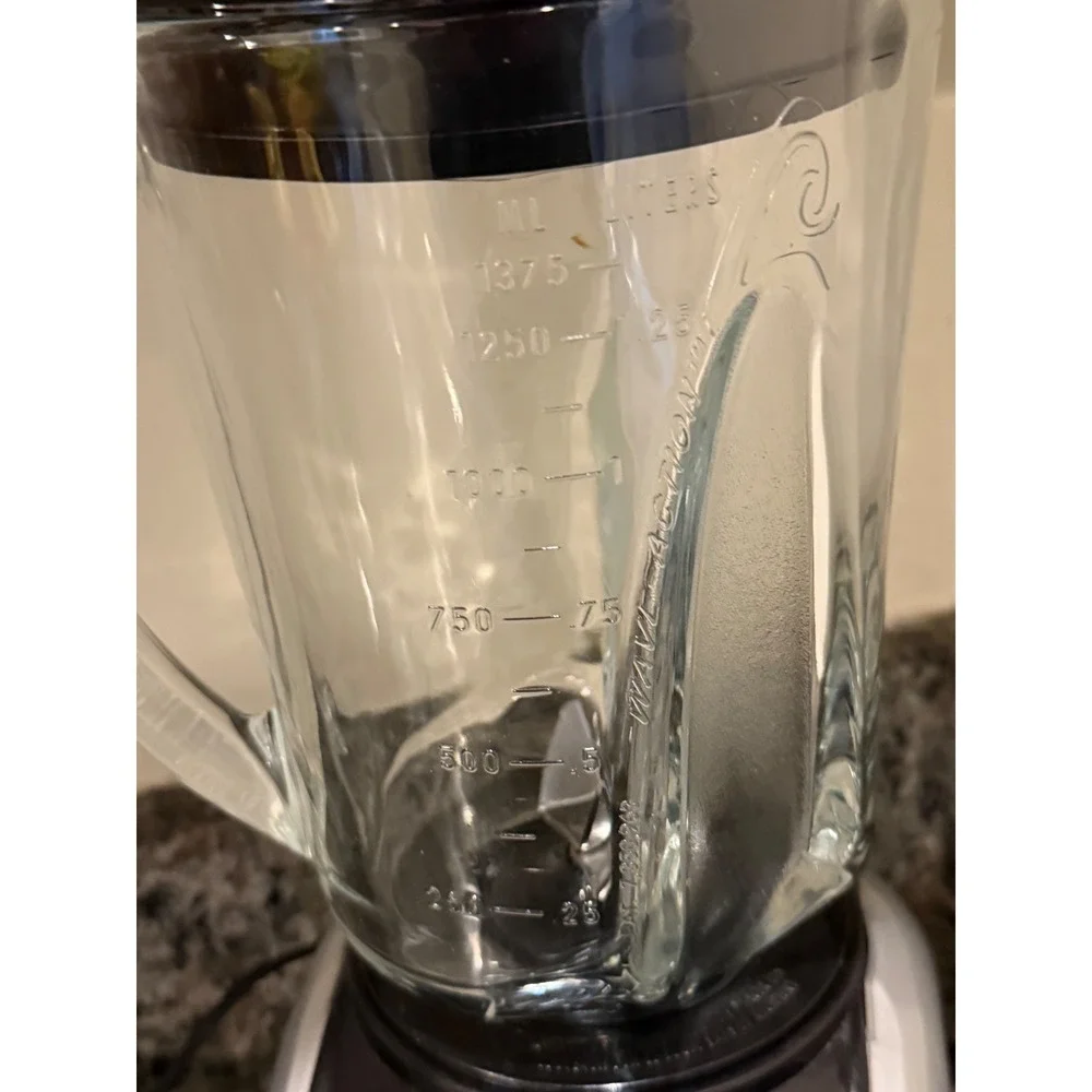 Hamilton Beach 10 Speed Glass Jar Blender Black Silver Model‎ 50235 Ice Breaker